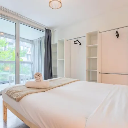 Near Metro With Parking & Balconies דירה